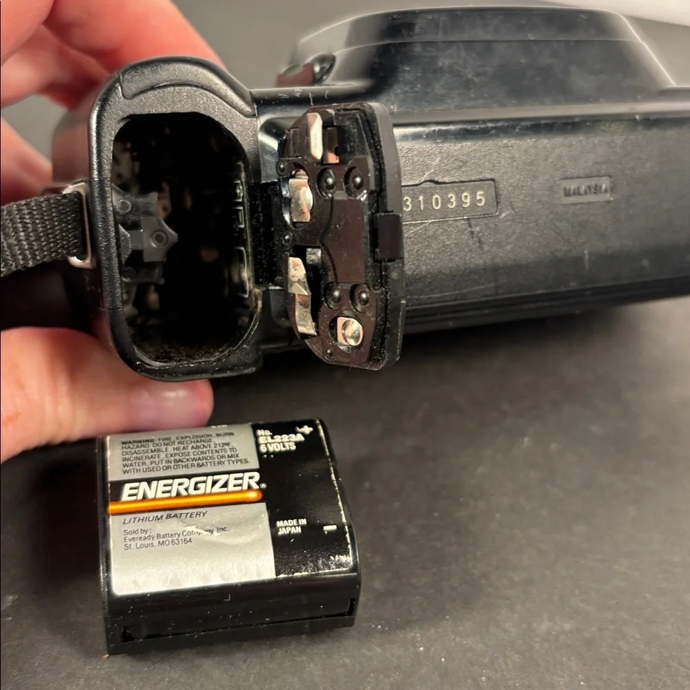 Minolta Freedom Dual AF 35mm Film Camera Cloudy Viewfinder